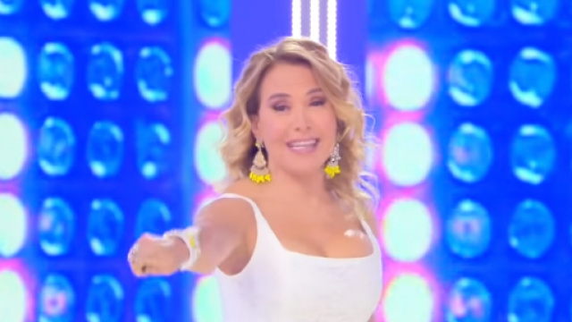 Rissa sfiorata a Pomeriggio 5 tra Marchesa e Monsè