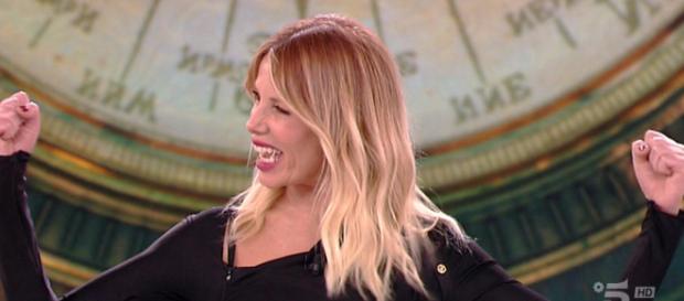 Alessia Marcuzzi nella bufera per il caso Fogli Alessia Marcuzzi nella bufera per il caso Fogli