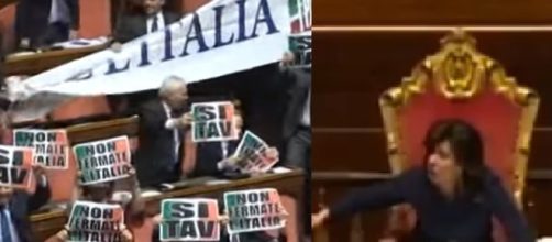 Forza Italia espone dei cartelli in aula, necessario l'intervento della presidente Casellati