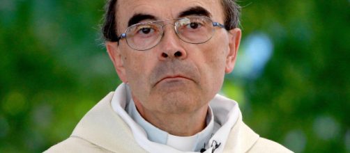 Francia, condannato a sei mesi di reclusione il cardinale Barbarin: i legali annunciano ricorso