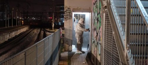 I tre che hanno violentato la 24enne nell'ascensore della stazione di San Giorgio a Cremano avevano già provato ad abusare di lei 20 giorni fa.