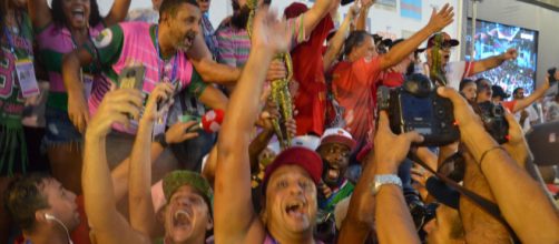 Mangueira comemora o título do Carnaval carioca Foto: Claudio Rangel