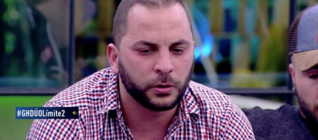 Antonio Tejado e Ylenia viven un momento apasionado Antonio Tejado e Ylenia viven un momento apasionado
