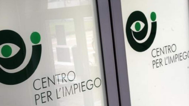 Reddito di Cittadinanza: nelle liste dei Caf di Ostia ci sono anche gli Spada