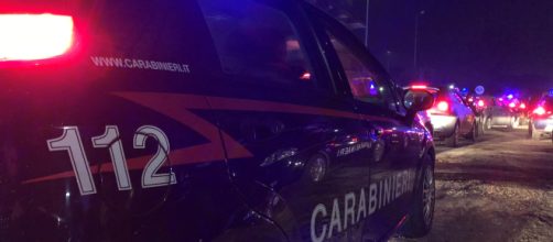 Crotone, spari in pieno centro, un morto: arrestati nonno e nipote