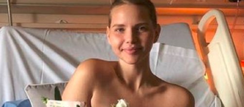 Uccisa da un cancro alle ovaie, famosa modella muore dopo 5 anni di lotta - Internapoli