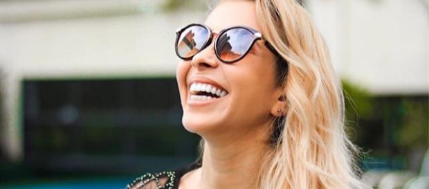 Cantora realizou procedimento na mesma clínica de Gretchen. (Foto: Reprodução Instagram) Cantora realizou procedimento na mesma clínica de Gretchen. (Foto: Reprodução Instagram)