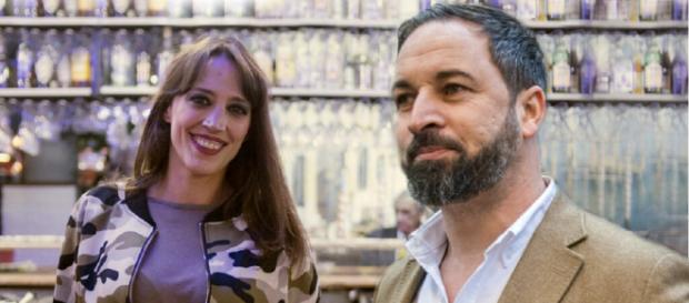 Montaje de Bea 'La Legionaria' y Santiago Abascal. / JALEOS Montaje de Bea 'La Legionaria' y Santiago Abascal. / JALEOS