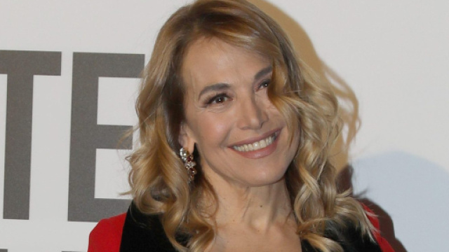 Barbara D'Urso non ospita più Corona