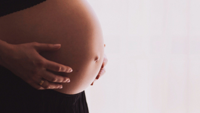 Donna incinta. Si indaga ancora sulla paternit&agrave; del bambino