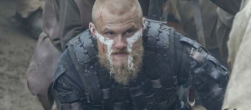 Alexander Ludwig, que interpreta Bjorn em 'Vikings'. (Reprodução/History Channel)
