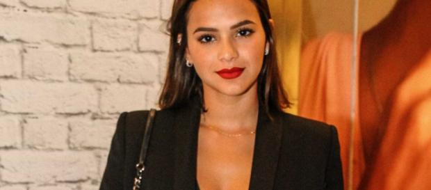 Bruna Marquezine é defendida pela mãe. (Arquivo Blasting News) Bruna Marquezine é defendida pela mãe. (Arquivo Blasting News)