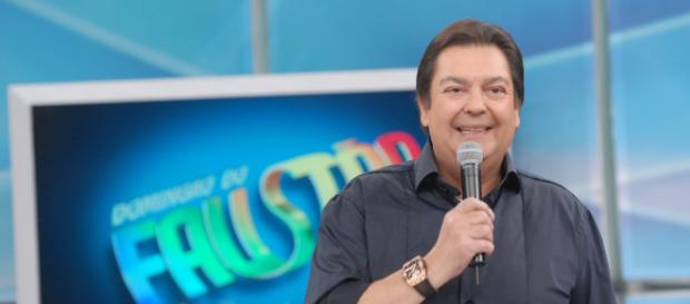Fausto Silva vira piada nas redes sociais. (Arquivo Blasting News) Fausto Silva vira piada nas redes sociais. (Arquivo Blasting News)