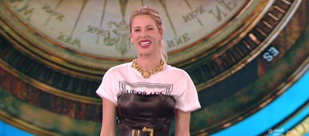 E' andata in onda la finale dell'Isola Dei Famosi: il primo eliminato è stato Aron. E' andata in onda la finale dell'Isola Dei Famosi: il primo eliminato è stato Aron.