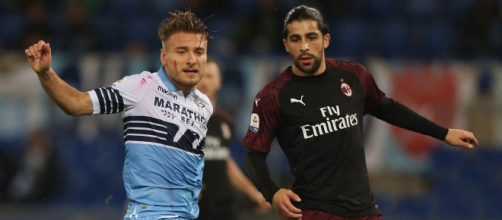 L'attaccante Immobile e il difensore Rodriguez in uno scontro di gioco, si scontreranno di nuovo sabato sera a San Siro