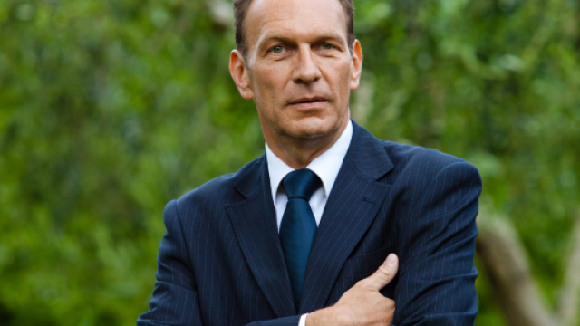 Anticipazioni Un posto al sole: una lettera per Roberto Ferri