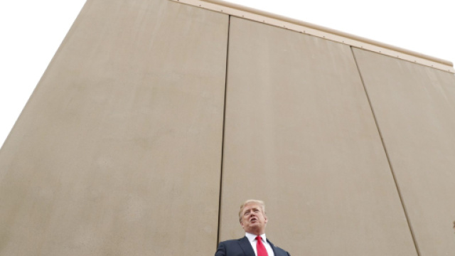 En Californie, Donald Trump d&eacute;fend son mur - lefigaro.fr