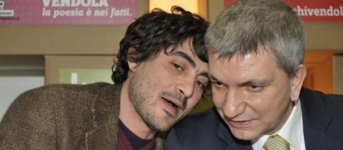 Nicola Fratoianni, qui insieme a Nichi Vendola, infuriato con Matteo Salvini