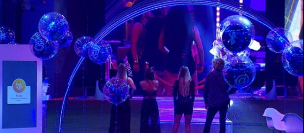 Os participantes se emocionaram durante a festa. (Reprodução/ TV Globo) Os participantes se emocionaram durante a festa. (Reprodução/ TV Globo)
