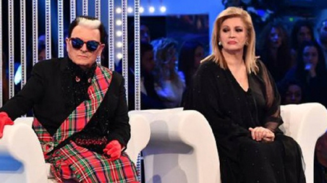 Grande Fratello, ilarità in studio con Cristiano Malgioglio