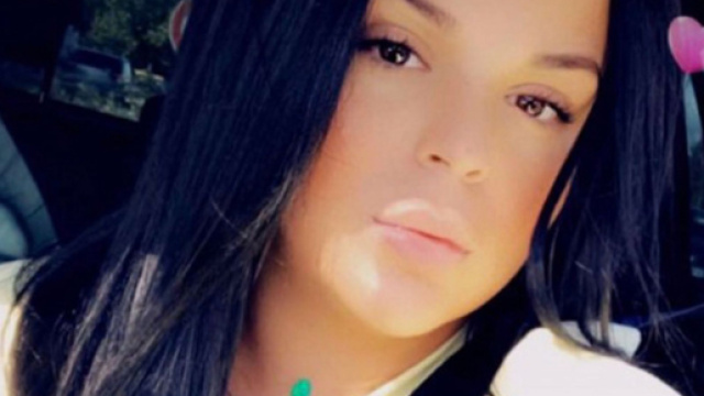 PHOTO Sarah Fraisou : son généreux décolleté en bikini agite ses ... - voici.fr