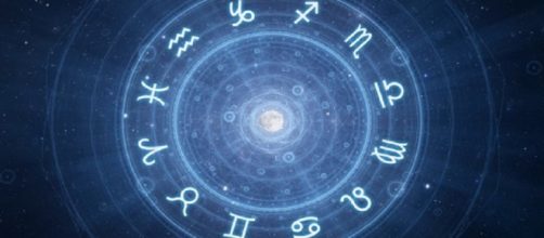 Oroscopo del giorno domenica 14 aprile: previsioni astrologiche per tutti i segni zodiacali.