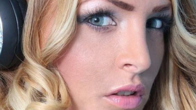 Carate Brianza, arrestata la showgirl Kyra Kore per sfruttamento della prostituzione | fanpage.it