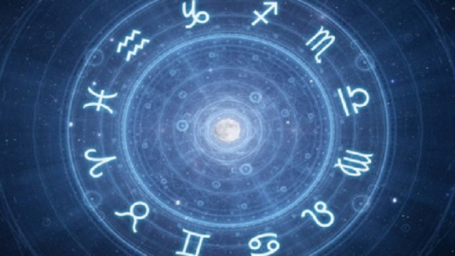 Oroscopo del giorno domenica 14 aprile: previsioni astrologiche per tutti i segni zodiacali.