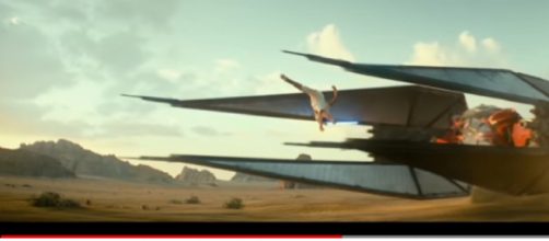Star Wars: The Rise of Skywalker Teaser Trailer #1 (2019). [Image source/ Movieclips Trailers YouTube video]