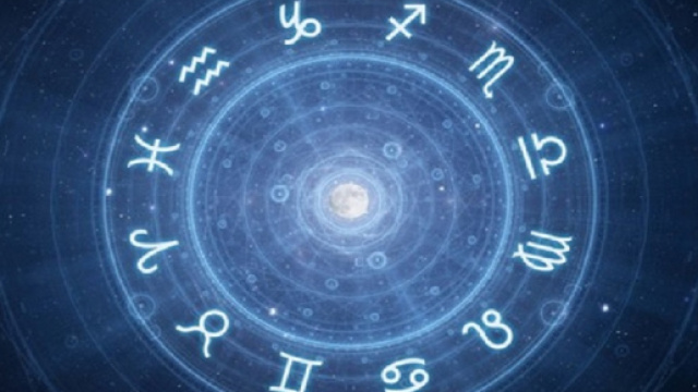 Oroscopo del giorno venerdì 19 aprile: previsioni astrologiche per tutti i segni zodiacali.