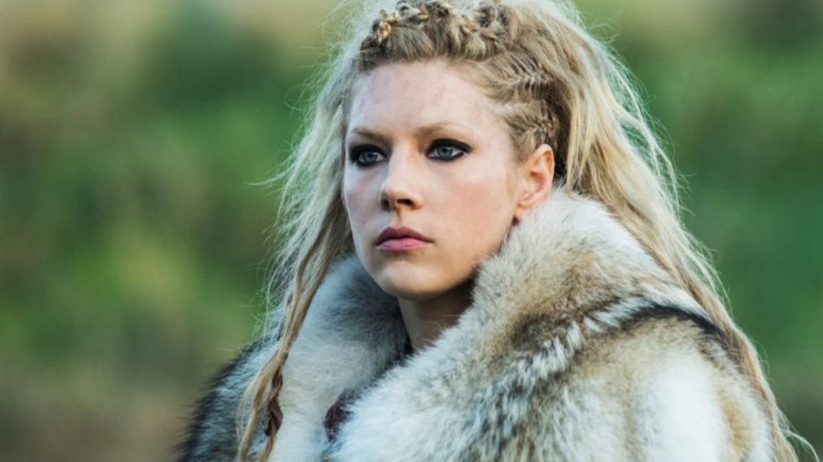 Katheryn Winnick Brasil Eu aprendi muito com Lagertha () Parece que  você está se despedindo de uma grande parte de si e da vida, o adeus de  Katheryn Winnick à série mais