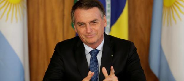 Presidente Jair Bolsonaro utilizou o Twitter para confirmar a convocação de 1.000 policiais federais. (Arquivo Blasting News) Presidente Jair Bolsonaro utilizou o Twitter para confirmar a convocação de 1.000 policiais federais. (Arquivo Blasting News)