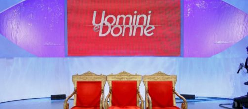 Uomini e donne, programmazione settimana di Pasqua: venerdì 19 non va in onda