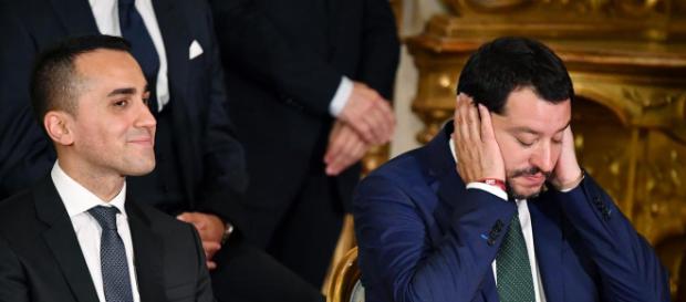 Porti chiusi: scontro tra Matteo Salvini e Luigi Di Maio Porti chiusi: scontro tra Matteo Salvini e Luigi Di Maio