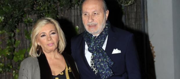 Belén Ro echa las cartas a Carmen Borrego en 'Sálvame Okupa' y le ... - bekia.es Belén Ro echa las cartas a Carmen Borrego en 'Sálvame Okupa' y le ... - bekia.es