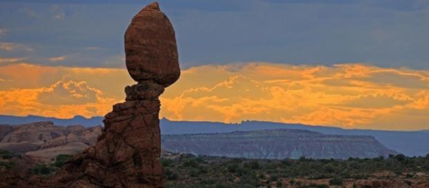 Unas rocas en precario equilibrio obligan a replantearse la historia sísmica en Israel. / RT Unas rocas en precario equilibrio obligan a replantearse la historia sísmica en Israel. / RT