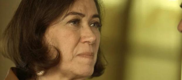 Valentina (Lilia Cabral) tenta se vingar de Olavo. (Reprodução/TV Globo) Valentina (Lilia Cabral) tenta se vingar de Olavo. (Reprodução/TV Globo)