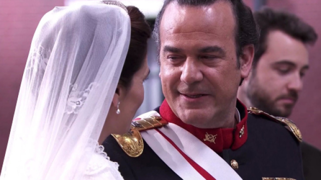 Una vita, puntate dal 21 al 27 aprile: Silvia bacia Arturo