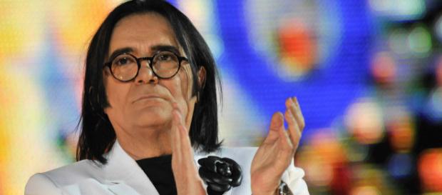 Anticipazioni Amici 18: Renato Zero crea la 'prova folle', la Bertè salta solo una diretta. Anticipazioni Amici 18: Renato Zero crea la 'prova folle', la Bertè salta solo una diretta.