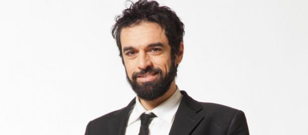 Dino Giarrusso all'attacco del Pd di Zingaretti Dino Giarrusso all'attacco del Pd di Zingaretti