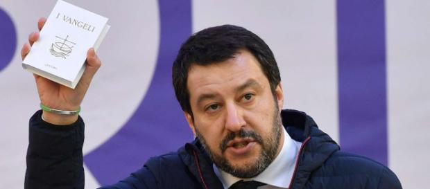 I vertici militari si schierano contro Salvini sulla questione migranti: “Roba da regime” I vertici militari si schierano contro Salvini sulla questione migranti: “Roba da regime”
