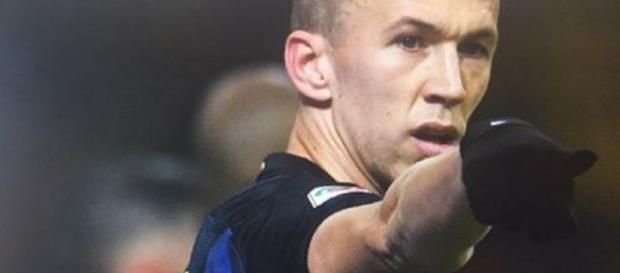 Inter, Perisic dovrebbe essere ceduto: duello tra Arsenal e Tottenham. Inter, Perisic dovrebbe essere ceduto: duello tra Arsenal e Tottenham.