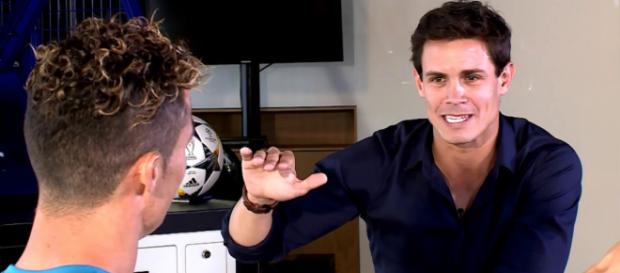 Il giornalista Aguirre rivela di aver visto Cristiano Ronaldo molto irritato dopo la sconfitta con l'Ajax. Il giornalista Aguirre rivela di aver visto Cristiano Ronaldo molto irritato dopo la sconfitta con l'Ajax.