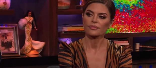 Real Housewives of Beverly Hills, Lisa Rinna denied she leaked anything about Puppy Gate - Image credit - WWHL with Andy Cohen | YouTube Real Housewives of Beverly Hills, Lisa Rinna denied she leaked anything about Puppy Gate - Image credit - WWHL with Andy Cohen | YouTube