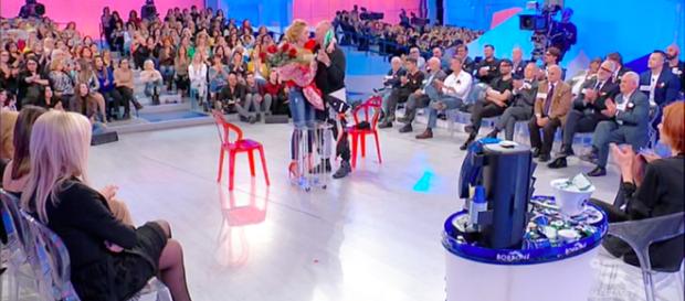 Uomini e Donne: Edo Varini e Chiara lasciano il programma insieme Uomini e Donne: Edo Varini e Chiara lasciano il programma insieme