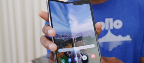 Samsung galaxy fold reviews drop following screen breaking - Image credit - Marques Brownlee