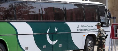 Pakistan, assalto armato ad un bus: 14 morti