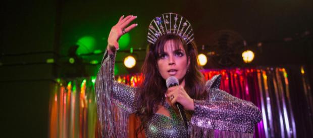 Emanuelle Araújo em ação como Samantha. (Divulgação/Netflix) Emanuelle Araújo em ação como Samantha. (Divulgação/Netflix)