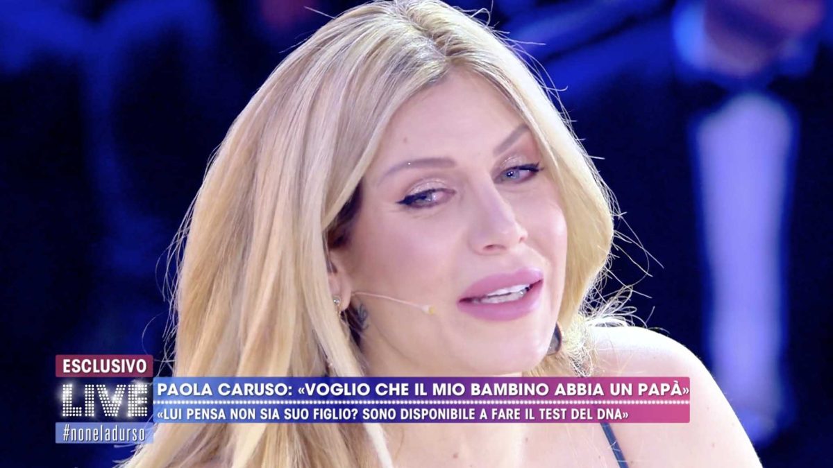 Paola Caruso ritrova la sua vera mamma da Barbara D Urso la