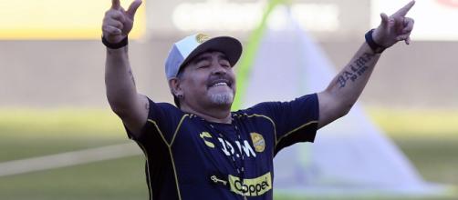 Diego Maradona, um dos melhores argentinos de todos os tempos. (Arquivo: Blasting News)